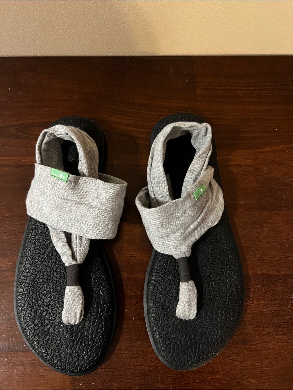 Sanuk Women’s Gray Yoga Sling Sandals Size 8